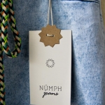 ไอเดียสำหรับการพิมพ์ ป้ายกระดาษ // สไตล์การออกแบบด้วยโทนสีเรียบๆ และตกแต่งที่เจาะรูด้วยกระดาษคราฟเพิ่มความโดดเด่น ป้ายกระดาษใช้สำหรับ ห้อยแขวนสินค้า ห้อยแขวนของขวัญ ป้ายเสื้อ