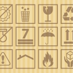 ฉลากป้ายติดพัสดุไปรษณีย์ สไตล์การออกแบบดีไซน์แบบเรียบๆแต่มีสไตล์ ฉลากไว้ใช้แปะกับกล่องพัสดุที่มีสินค้าพวกแก้ว,กระจก,สิ่งของที่แตกง่ายเพื่อป้องกันการชำรุด // ตัวอย่างดีไซน์ สติ๊กเกอร์ฉลาก Chill Shop Package