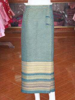 ผ้าถุงป้าย ผ้าทอลายพิกุล สีฟ้าทะเล เอว 28 นิ้ว