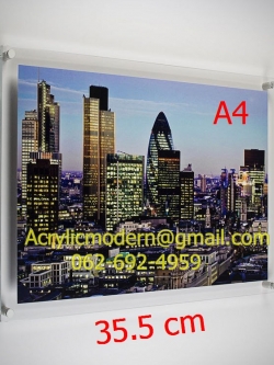 กรอบรูปใสติดผนังขนาด A4 (เจาะผนัง) แบบน๊อตลอยสีเงิน 4 ตัว/ ชุด