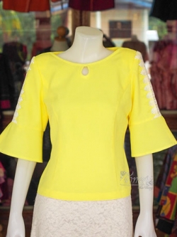 เสื้อผ้าหางกระรอกแต่งลูกไม้ สีเหลือง ไซส์ L