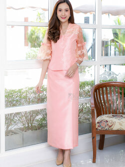 ชุดเสื้อกระโปรงผ้าไหมแพรทองแต่งลูกไม้ สีโอรส ไซส์ S