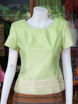 เสื้อผ้าไหมแพรทอง แต่งชายผ้าแก้ว สีเขียวอ่อน ไซส์ XL