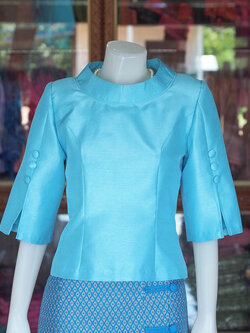 เสื้อผ้าไหมแพรทอง สีฟ้า คอตั้ง ไซส์ S