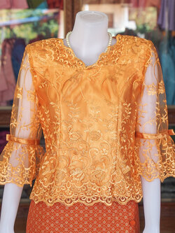 เสื้อลูกไม้ สีทอง ไซส์ L