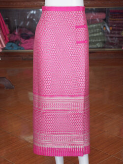 ผ้าถุงป้าย ผ้าทอลายพิกุล สีชมพู เอว 28 นิ้ว