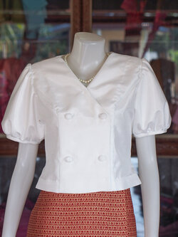 เสื้อผ้าไหมแพรทอง สีขาวงาช้าง ไซส์ L