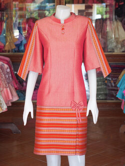 เดรสผ้าฝ้ายทอลายมุก สีส้ม ไซส์ L