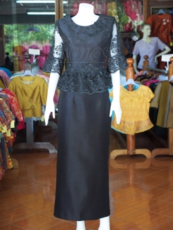 ชุดเสื้อกระโปรงผ้าไหมแพรทองแต่งลูกไม้ สีดำ ไซส์ 3XL