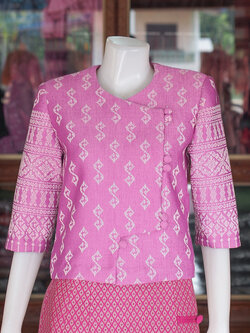 เสื้อผ้าฝ้ายทอลายขอ สีกลีบบัว ไซส์ L