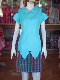 เดรสผ้าฝ้ายสุโขทัยแต่งลายมุกสายรุ้ง สีฟ้า ไซส์ L