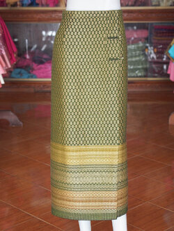 ผ้าถุงป้าย ผ้าทอลายพิกุล สีเขียว เอว 34 นิ้ว