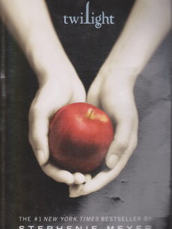 นิยายภาษาอังกฤษ TWILIGHT SAGA 4 เล่ม (Twilight, NewMoon, Eclipse, Breaking Dawn) ขายยกชุด