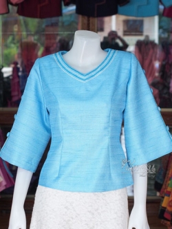 เสื้อผ้าไหมญี่ปุ่นคอแหลม แต่งเดินไหม สีฟ้า ไซส์ S
