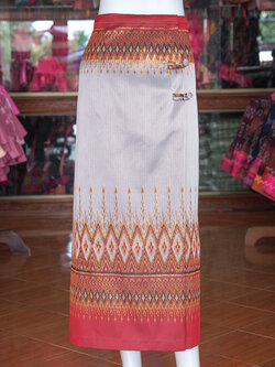 ผ้าถุงไหมแพรทิพย์ตัดสำเร็จ เอว 28 นิ้ว