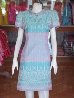 เดรสผ้าฝ้ายลายมัดหมี่ สีเขียว ไซส์ S