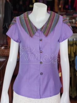 เสื้อผ้าฝ้ายสุโขทัยสีม่วงแต่งผ้ามุกสายรุ้ง ไม่อัดผ้ากาว ไซส์ M