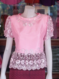 เสื้อผ้าไหมแพรทอง แต่งลูกไม้ สีชมพู ไซส์ XL