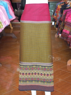 ผ้าซิ่นตีนจก ต่อผ้าทอลายมุกดอกเล็ก