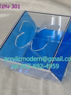 กล่องทิชชูป๊อบอัพสีฟ้าโปร่ง