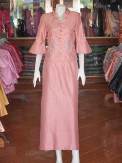 ชุดเสื้อกระโปรงผ้าไหมแพรทอง สีกะปิ ไซส์ M