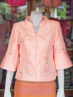 เสื้อผ้าไหมแพรทอง แต่งลูกไม้ สีโอรส ไซส์ L