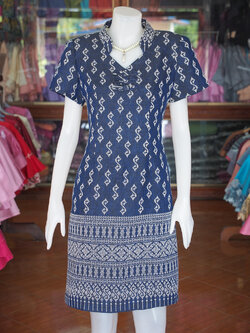 เดรสผ้าฝ้ายลายขอ สีกรมท่า ไซส์ L