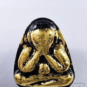 หลวงปู่ชัชวาลย์ วัดบ้านปูน ปิดตา มหาโชค หลังจาร มิ (KP6083)