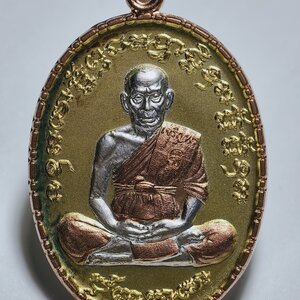 หลวงพ่อพัฒน์ วัดห้วยด้วน เจริญพรกลาง เนื้อสามกษัตริย์ AC2438