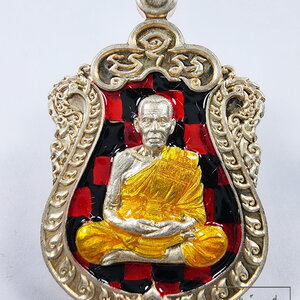 หลวงพ่อพัฒน์ วัดห้วยด้วน นครสวรรค์ มหาเวทย์ ตารางแดงดำ (KP6327)