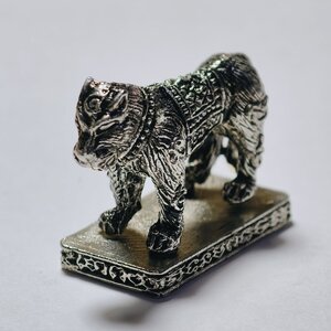 หลวงปู่มหาสิลา วัดโพธิ์ศรีสะอาด รูปหล่อ ราชาพยัคฆ์ จัดสร้างเอง AC2438