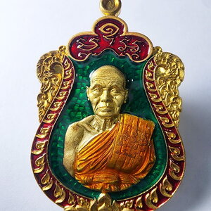 หลวงพ่อหวั่น วัดคลองคูณ ชนะศึก 2563 ลงยาธงชาติ กล่องเดิม (KP6115)