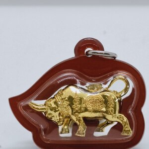 หลวงพ่อพัฒน์ วัดห้วยด้วน นครสวรรค์ วัวธนู พร้อมเลี่ยม (AC2171)