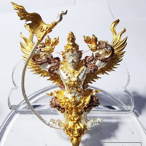 พญาครุฑ วัดครุฑ รุ่น4 เชิญธงเศรษฐี อัศจรรย์โลกไม่ลืม 3กษัตริย์ (AB6181)