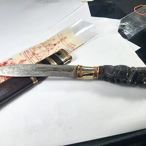 หลวงพ่อยอด โกสโล วัดตะคร้อ มีดหมอเทพศาสตรา รุ่น ชนะมาร เทพศาสตราวุธ ด้ามท้าวเวส สารพัดปราบ (KA855)