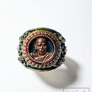 หลวงปู่บุดดา วัดป่าใต้พัฒนาราม แหวน 110 ปี กล่องเดิม (AB6274)