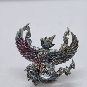 หลวงพ่อพระมหาสุรศักดิ์ วัดประดู่พระอารามหลวง พญาครุฑ รุ่น รวยล้นฟ้า AC2334