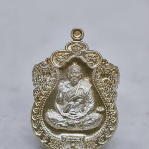 หลวงพ่อทอง วัดบ้านไร่ เสมาปาฏิหาริย์ 2 พิมพ์ ยันต์หลวงปู่ทิม AC1684