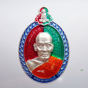 หลวงพ่อพัฒน์ วัดห้วยด้วน นครสวรรค์ บูชาครู เนื้อเงินลงยา 4 สี (KP2028)