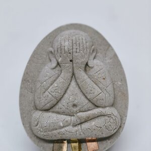 หลวงพ่อพัฒน์ วัดห้วยด้วน พระผงปิดตา รุ่น จัมโบ้3รวยเงินล้าน ตะกรุดสามกษัตริย์ (KA2236)