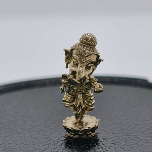 พระอาจารย์อำนาจ มหาวีโร คเณศนาฏย ลีลามหาเศรษฐี 2 (KA1398)