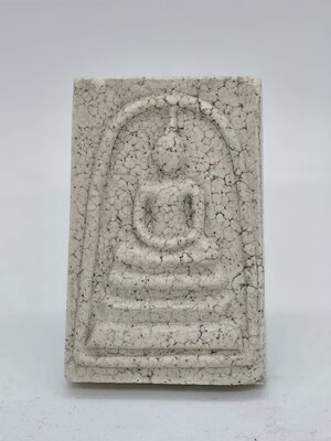 พระสมเด็จ 141ปี วัดระฆังฯ พิมพ์ใหญ่ แตกลายงา ผงเก่า (AB6281)