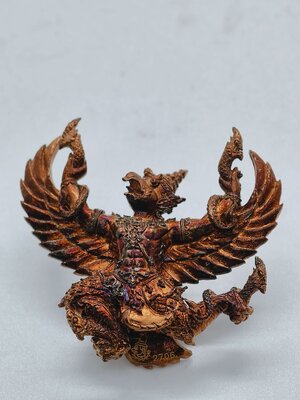 พระมหาสุรศักดิ์ วัดประดู่ อารามหลวง พญาครุฑ รวยล้นฟ้า ปี 60 โค้ดเลเซอร์ AC2327