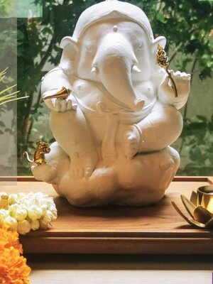 พระพิฆเนศ ปูรณ์คเณศ ศิลปิน : อาจารย์สุนทร มาลี Studio : จินต์ตระการ อาร์ตสตูดิโอ