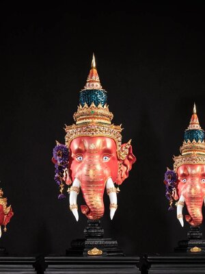 พระพิฆเนศ รุ่นพิทักษ์บารมี ศรีคเณศวร จัดสร้างโดย นาฏย ศาลา หุ่น ละครเล็ก