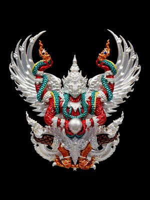 พญาครุฑมหาอำนาจทรงฤทธิ์สีกร ประทานพรให้รวย รุ่น รวย รวย รวย หลวงปู่จื่อ วัดเขาตาเงาะอุดมพร