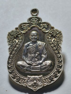 หลวงพ่อทอง วัดบ้านไร่ เสมาปาฏิหาริย์ 2 พิมพ์ ยันต์หลวงปู่ทิม AC1689