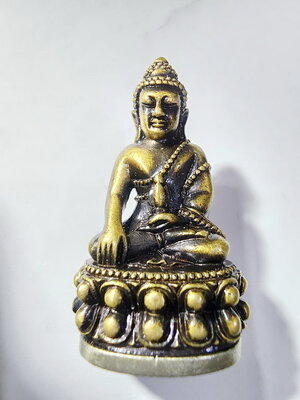 หลวงปู่มหาศิลา วัดพระธาตุหมื่นหิน พระกริ่ง ยิ่งรวย รวยยิ่ง กล่องเดิม (AC338)