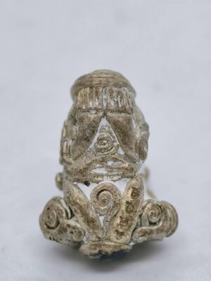 หลวงพ่อทอง วัดบ้านไร่ นครราชสีมา พระปิดตาเหนือดวง KA1379