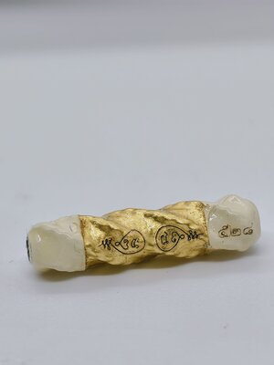 หลวงพ่อณรงชัย วัดโนนสะอาด ตะกรุดแสนรัก กามสูตรมหาเสน่ห์ รุ่นสร้างชื่อ (KA1326)